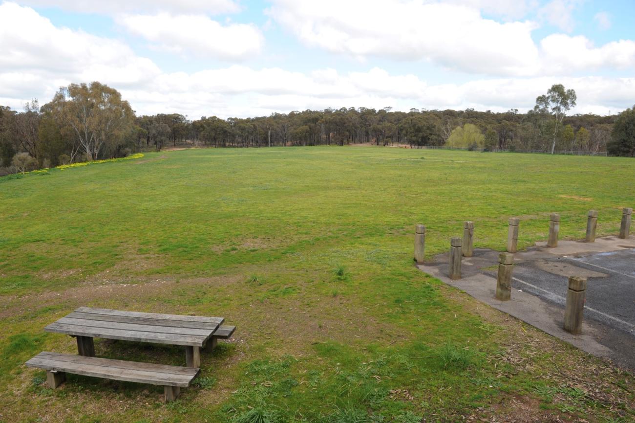 Crusoe Heights Oval, Kangaroo Flat