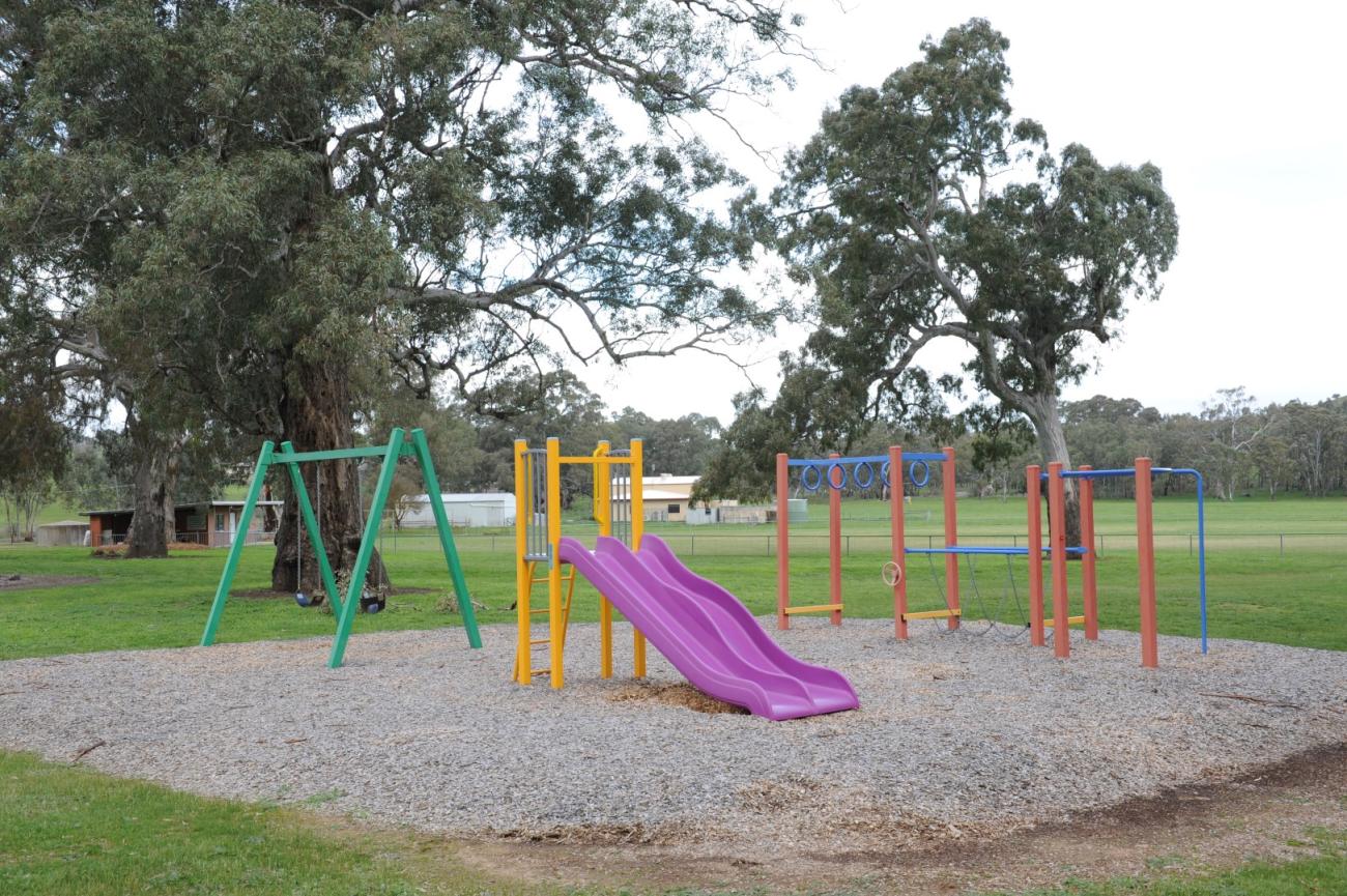Mia Mia Recreation Reserve Play Space 2604