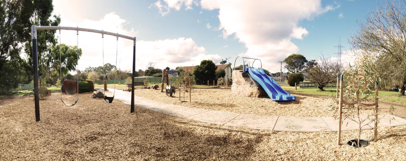 College Crescent Play Space was been upgraded in 2017