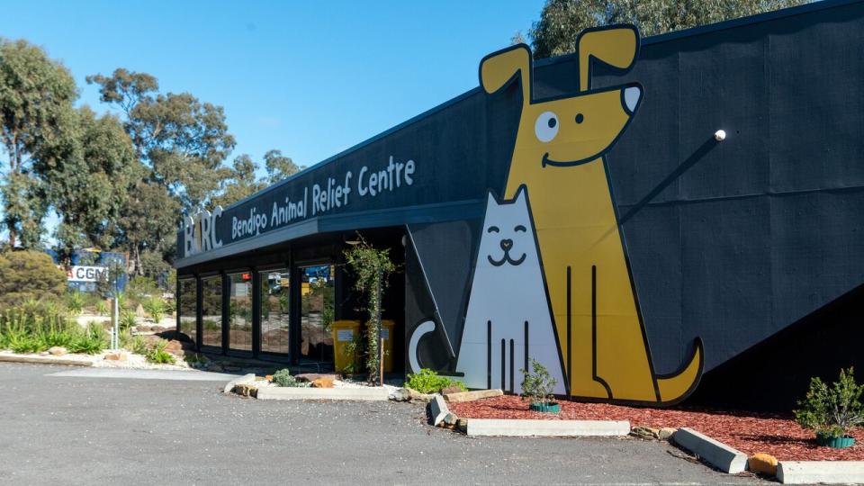 A photograph of the exterior of the Bendigo Animal Relief Centre (BARC), located on Piper Lane, Bendigo.