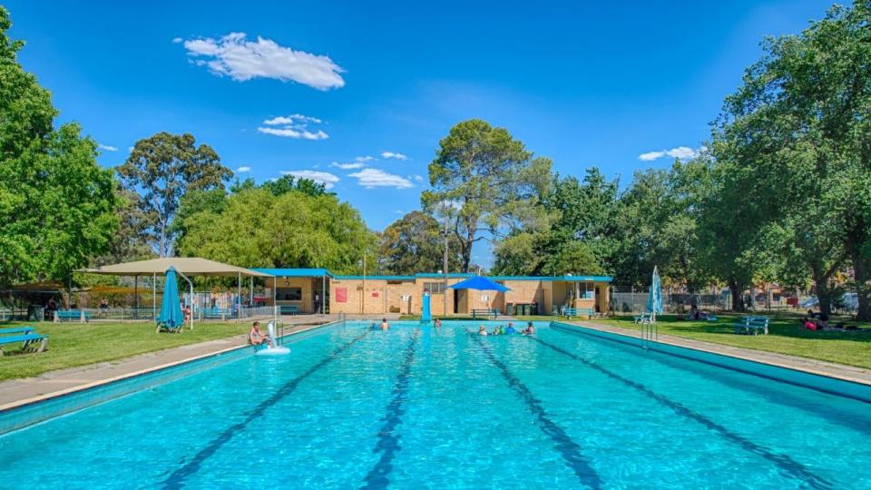 Sunny day at the White Hills pool