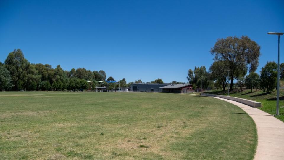 Oval and path at Long Gully Recreation Reserve
