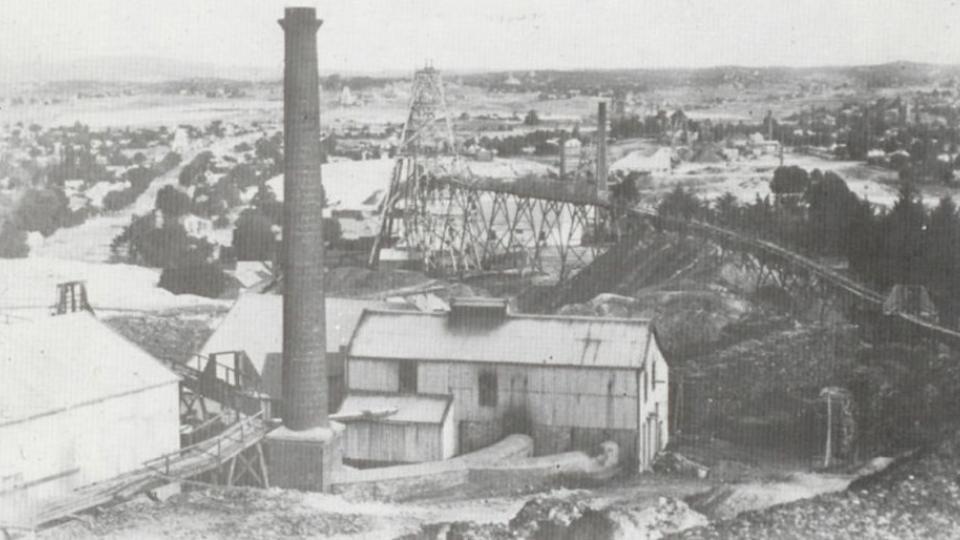 Lansell's 222 mine and elevated tramway to Fortuna Crushing works