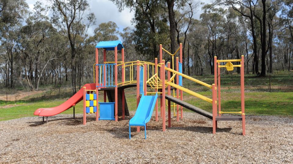 Howell Crescent Play Space 3458