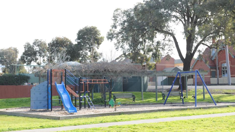 Palmerston Square Play Space 3880