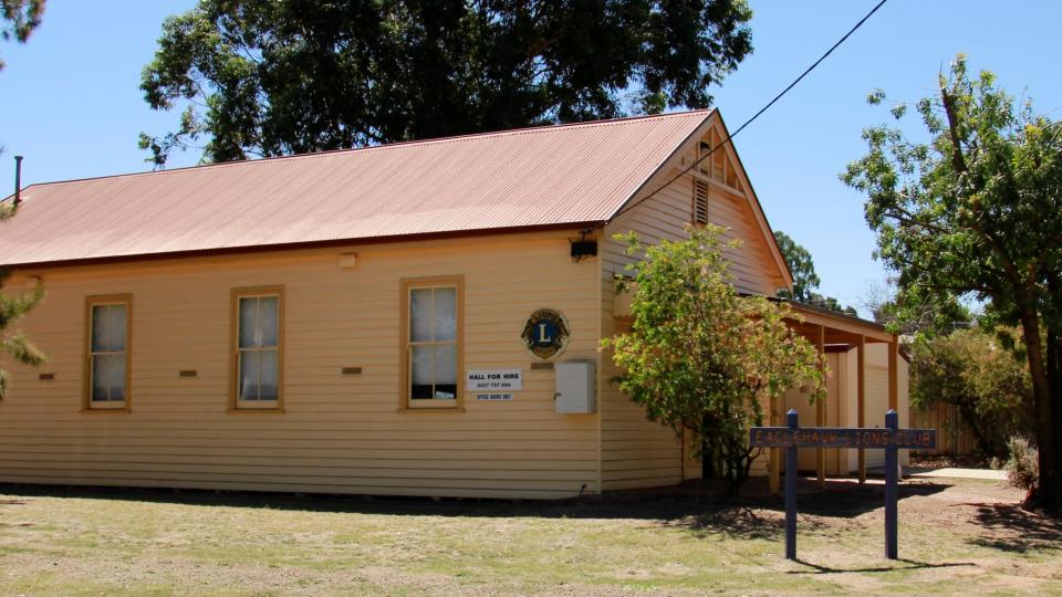The Sailor's Gully Hall is a weatherboard community building with a wooden floor,frequently used by dance groups and the Eaglehawk Lion's Club.