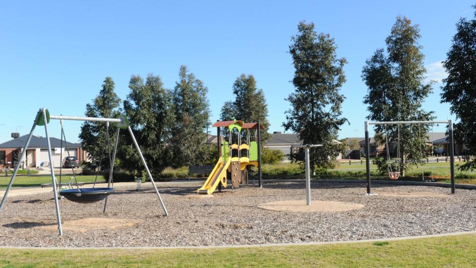 Yellow Gum Drive Play Space 2991